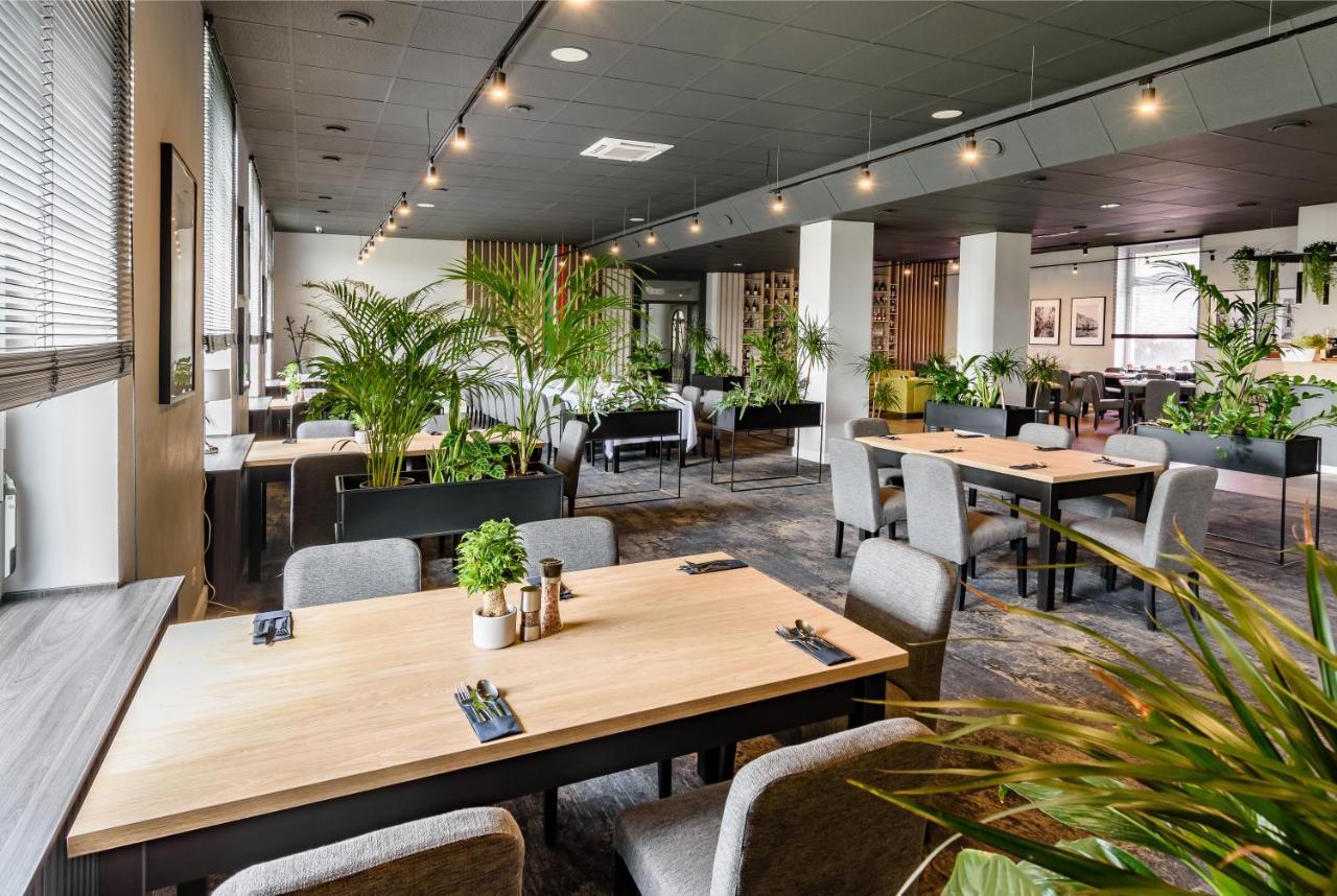 Hotel IOR Poznań Buitenkant foto
