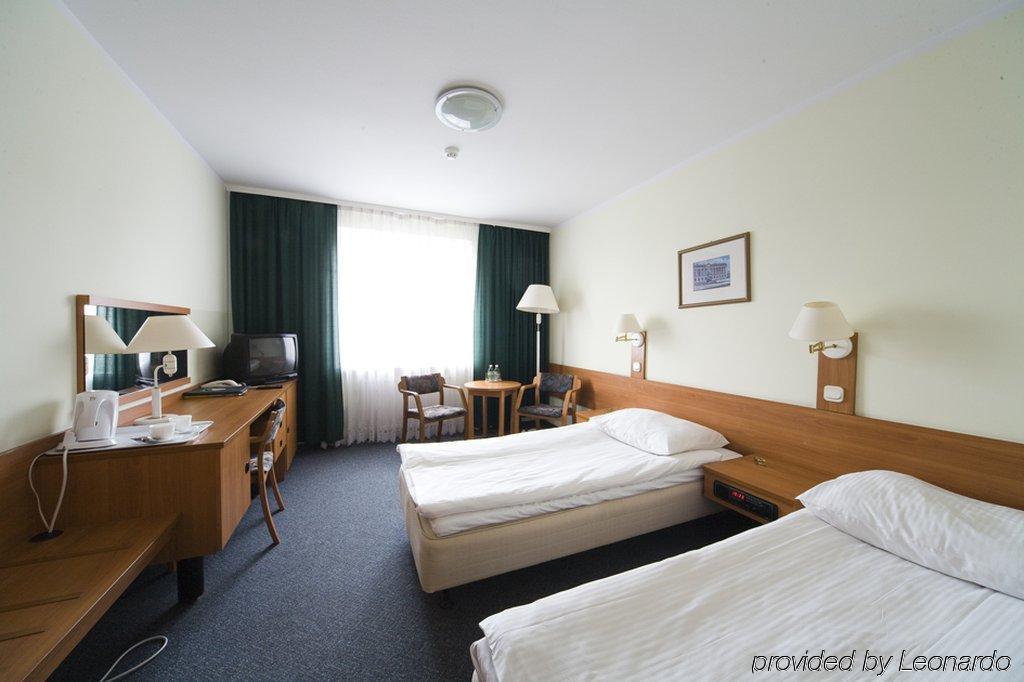 Hotel IOR Poznań Buitenkant foto