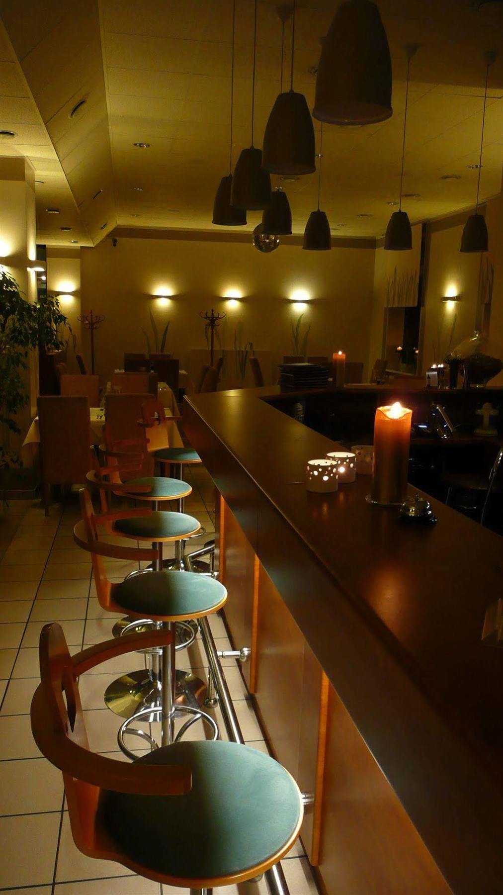 Hotel IOR Poznań Buitenkant foto